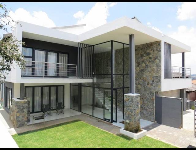 5 BEDROOM HOUSE FOR SALE IN GREENSTONE HILL